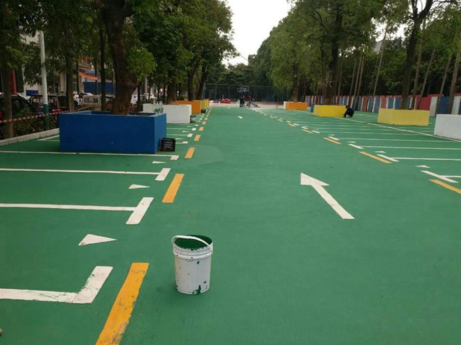 水泥地改造成丙烯酸球場材料需要注意什么？